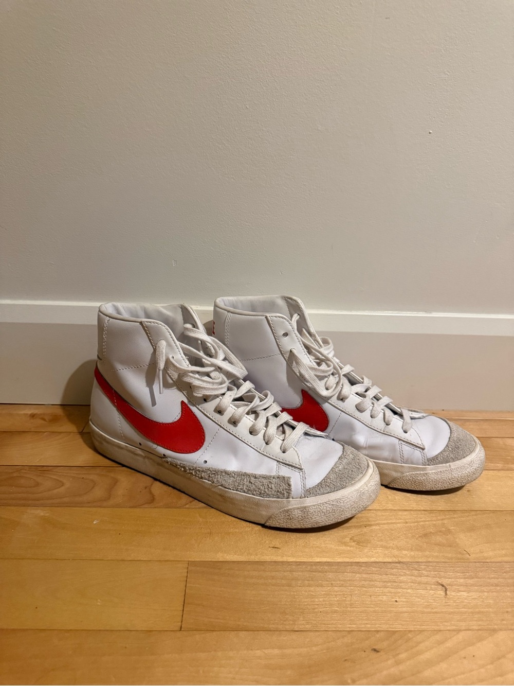 Nike Blazer Mid 77 Vintage White Mantra Orange High-Top Sneakers
